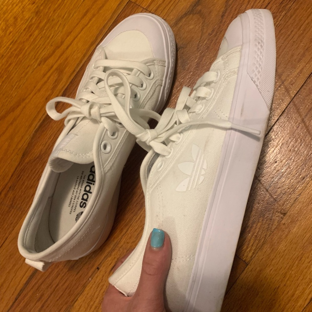 Brand New Addidas NIZZA TREFOIL SHOES Cloud White Size 9 Never worn